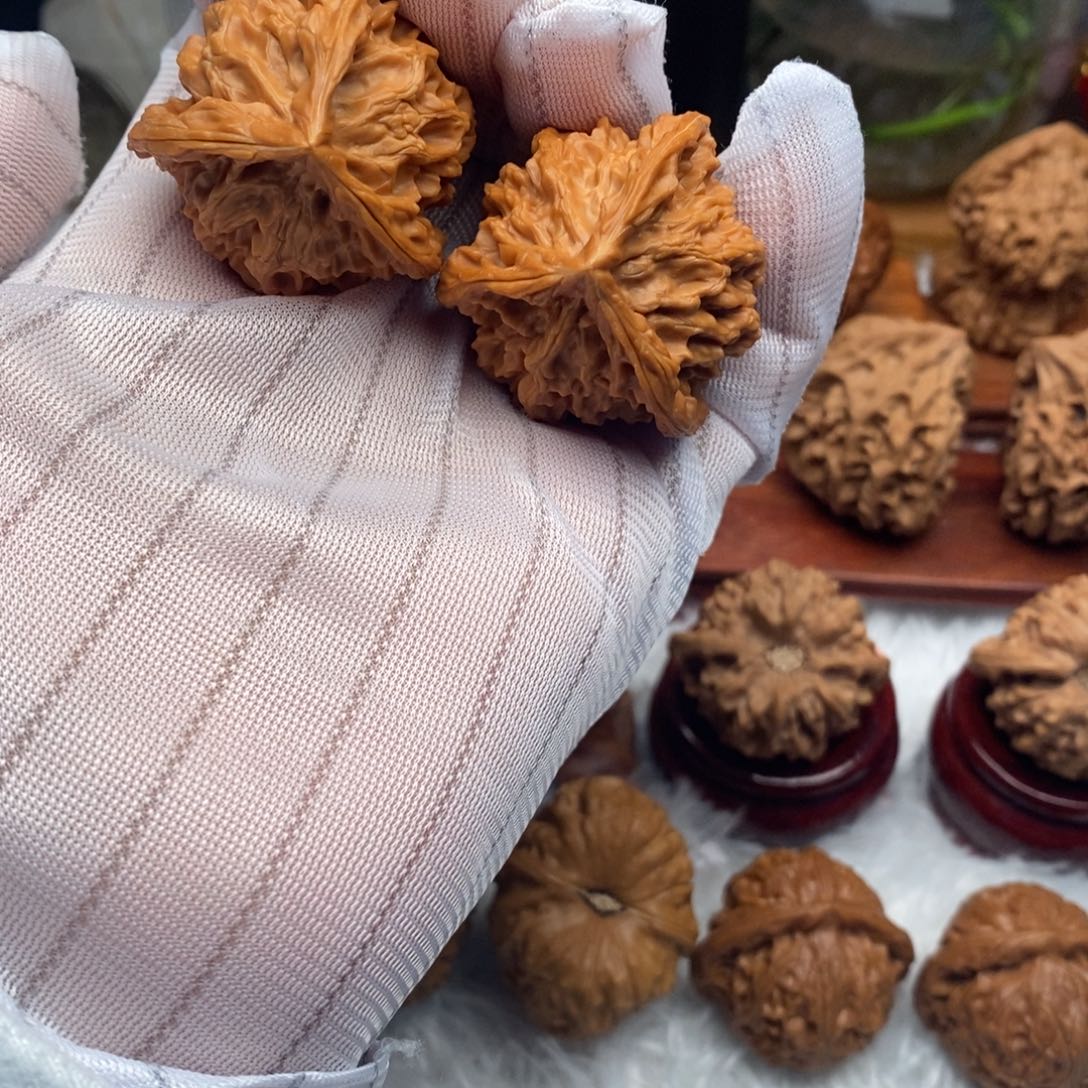 文玩核桃吊坠37尺寸盘山三棱