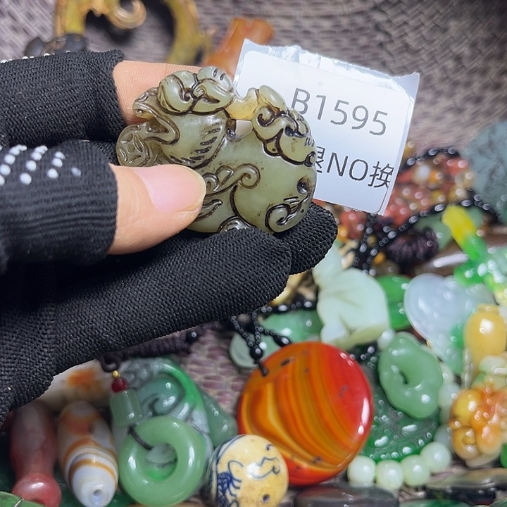 拼***搏龙脊菩提吊坠工艺品1595