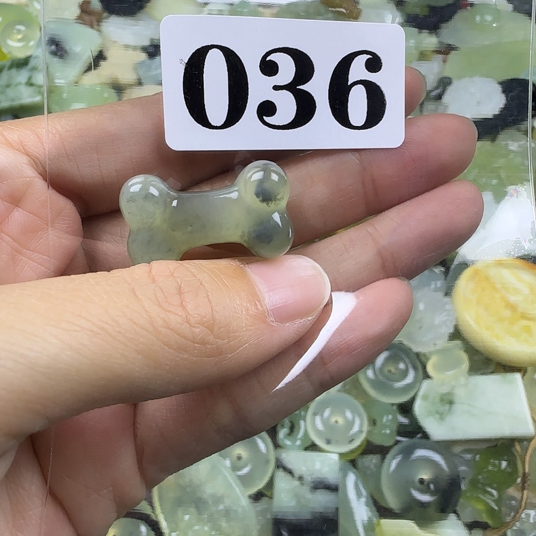 蛇纹石玉未镶嵌岫玉吊坠