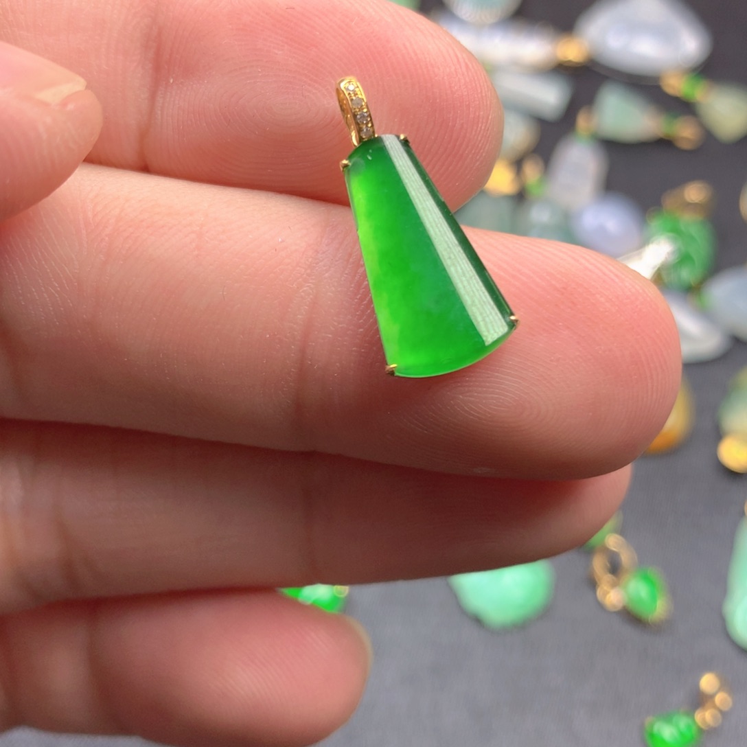 【闪购商品】颈饰18K金镶嵌翡翠用****8翡翠