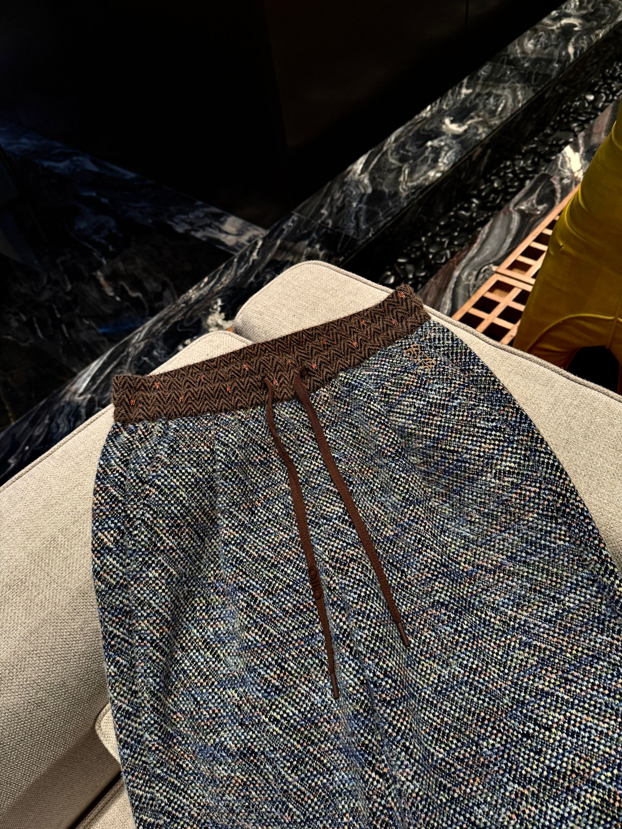 【七彩斜纹绒面】秋冬软糯轻奢高端宽松舒适垂感高级感休闲裤男5837