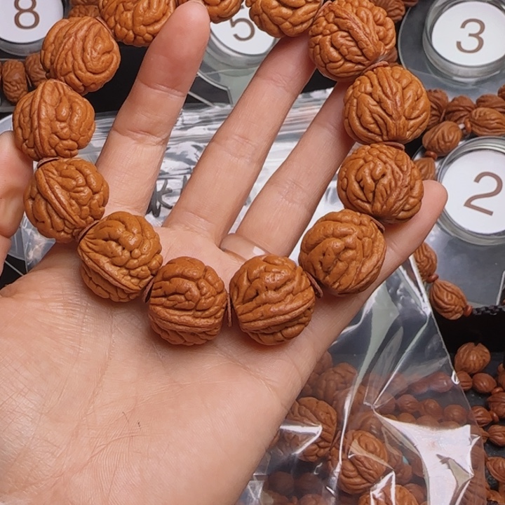 飞***翔手串桃核龙纹桃核