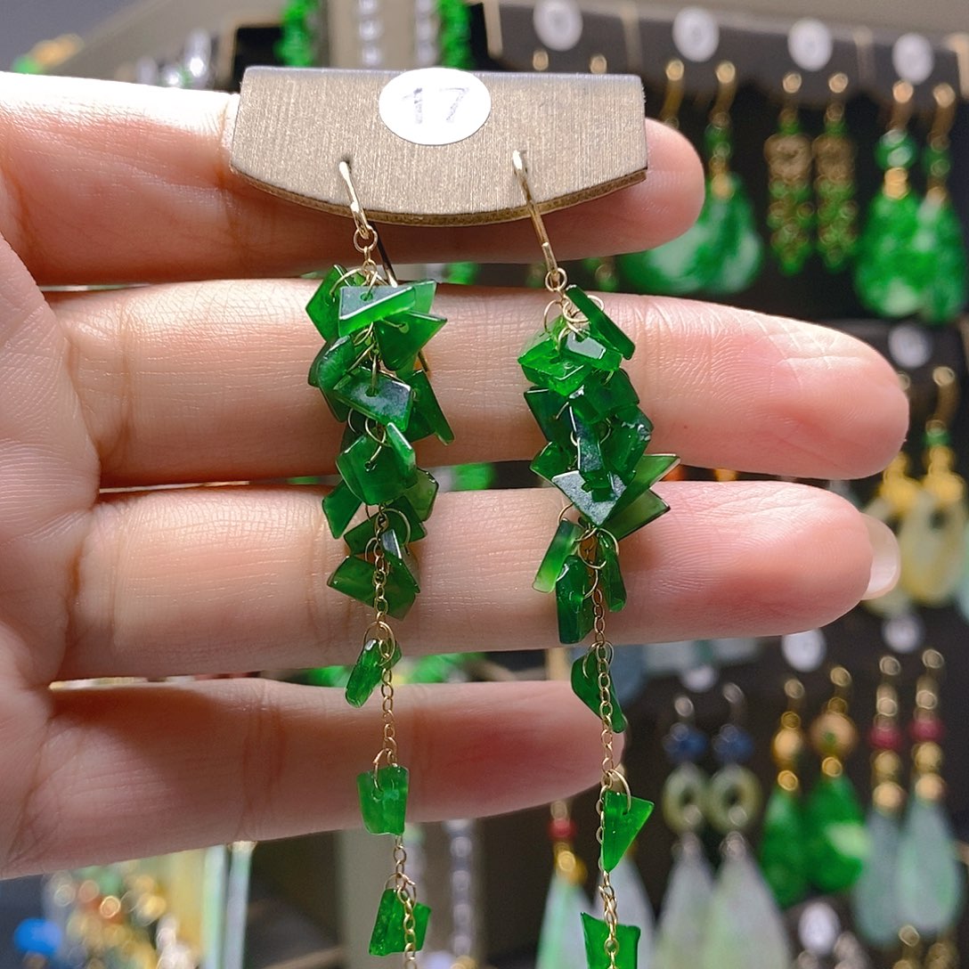 未镶嵌翡翠耳饰陈*汐翡翠