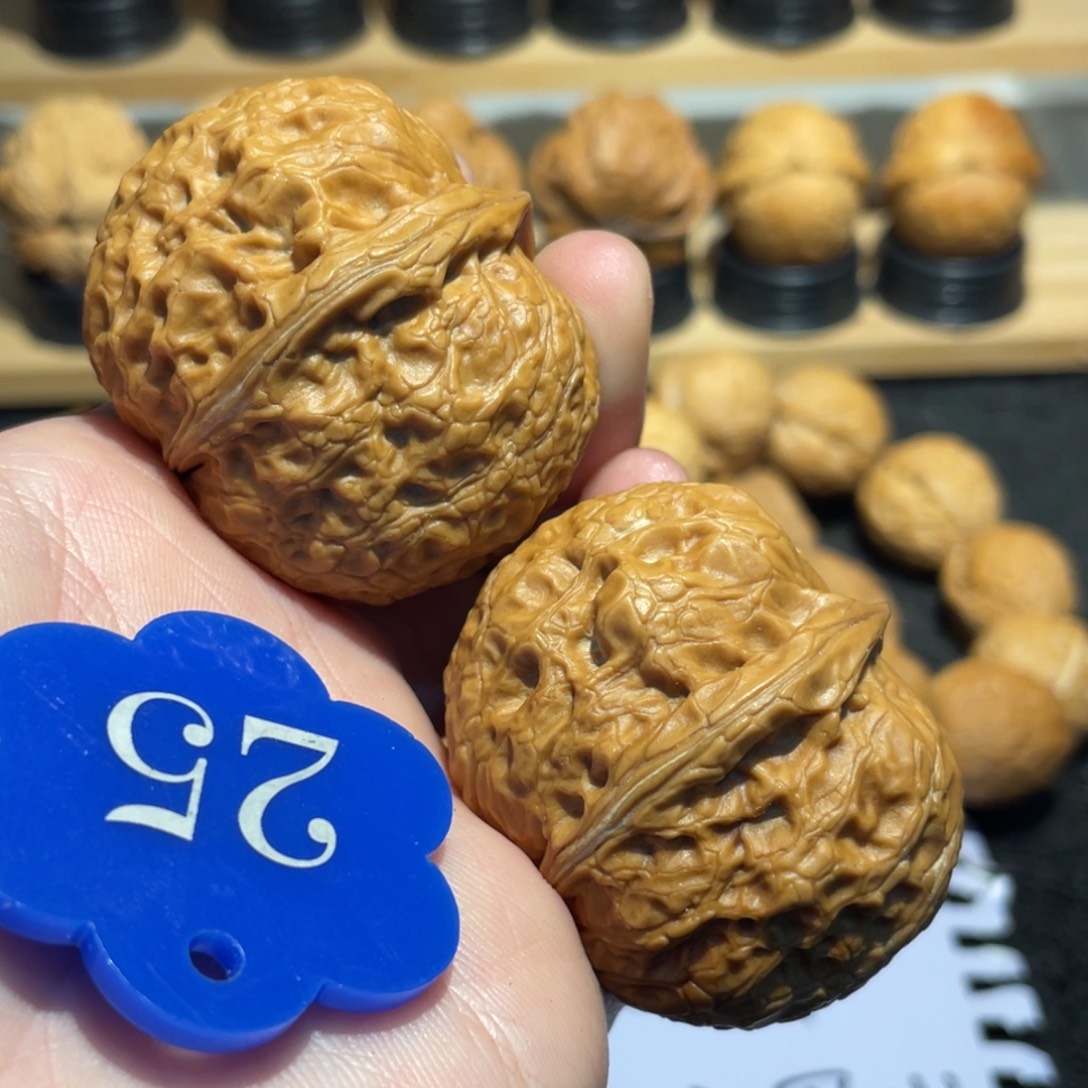 至尊元宝核桃44。         