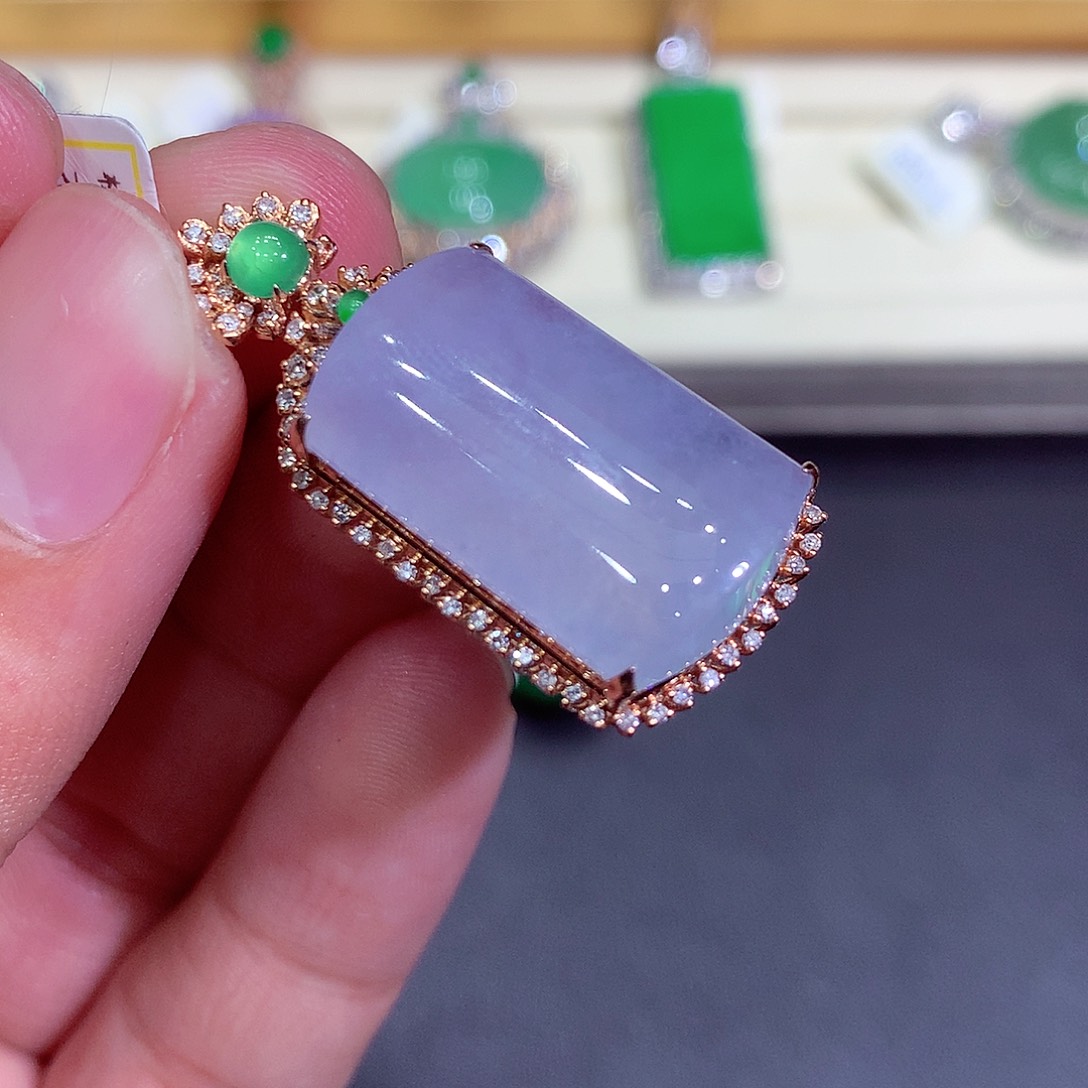 翡翠吊坠(不含链)18K金镶嵌