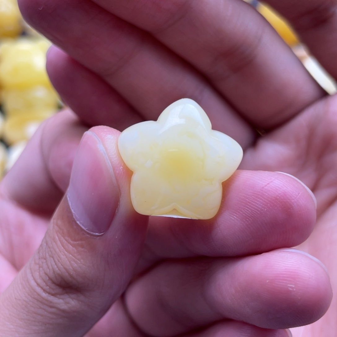 琥珀未镶嵌裸石蜜蜡