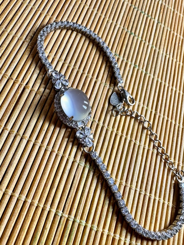 岫玉冰种925银镶嵌手链，蛋面冰透水头足