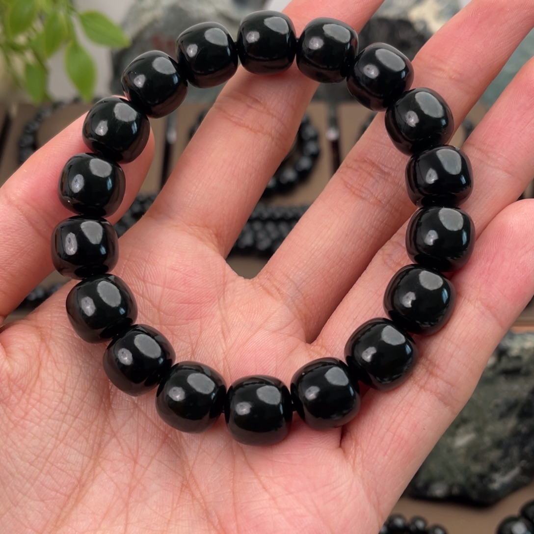 奈***奈和田玉未镶嵌手链塔青卡12一细上