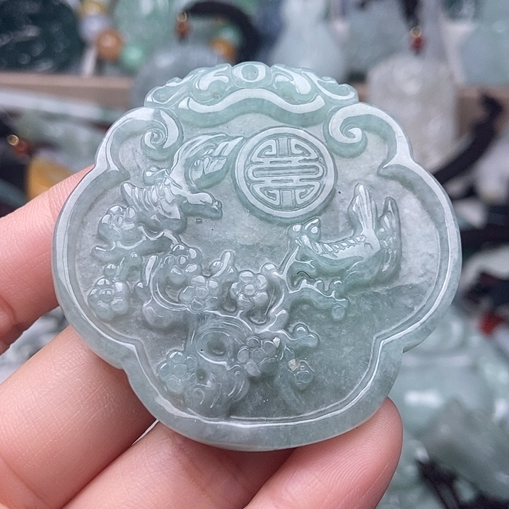 翡翠未镶嵌颈饰翡翠