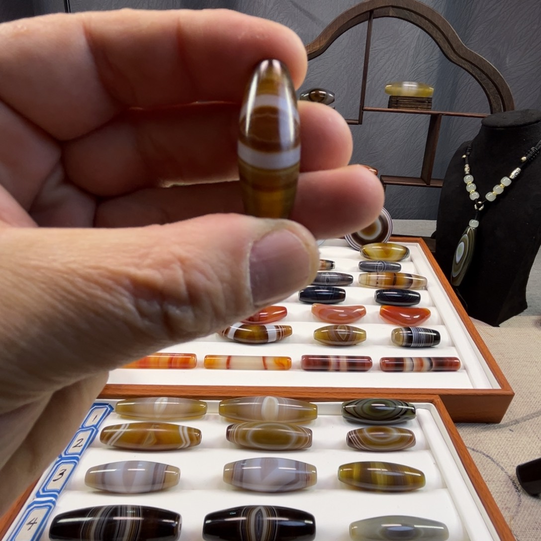 玛瑙/玉髓未镶嵌珠宝半成品