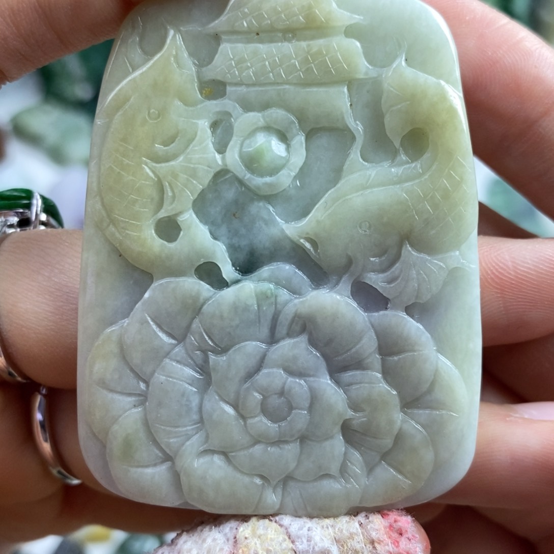 翡翠颈饰未镶嵌吊坠