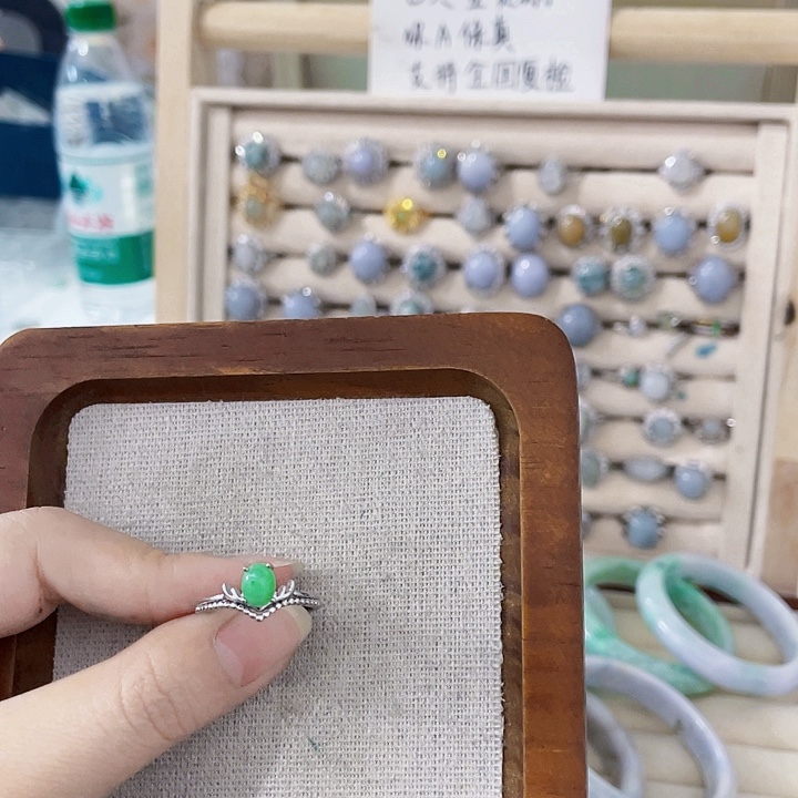 翡翠未镶嵌颈饰天然翡翠Ａ货