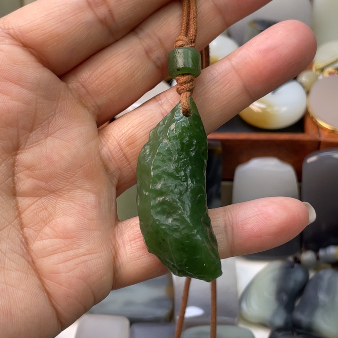 和田玉（碧玉）颈饰未镶嵌