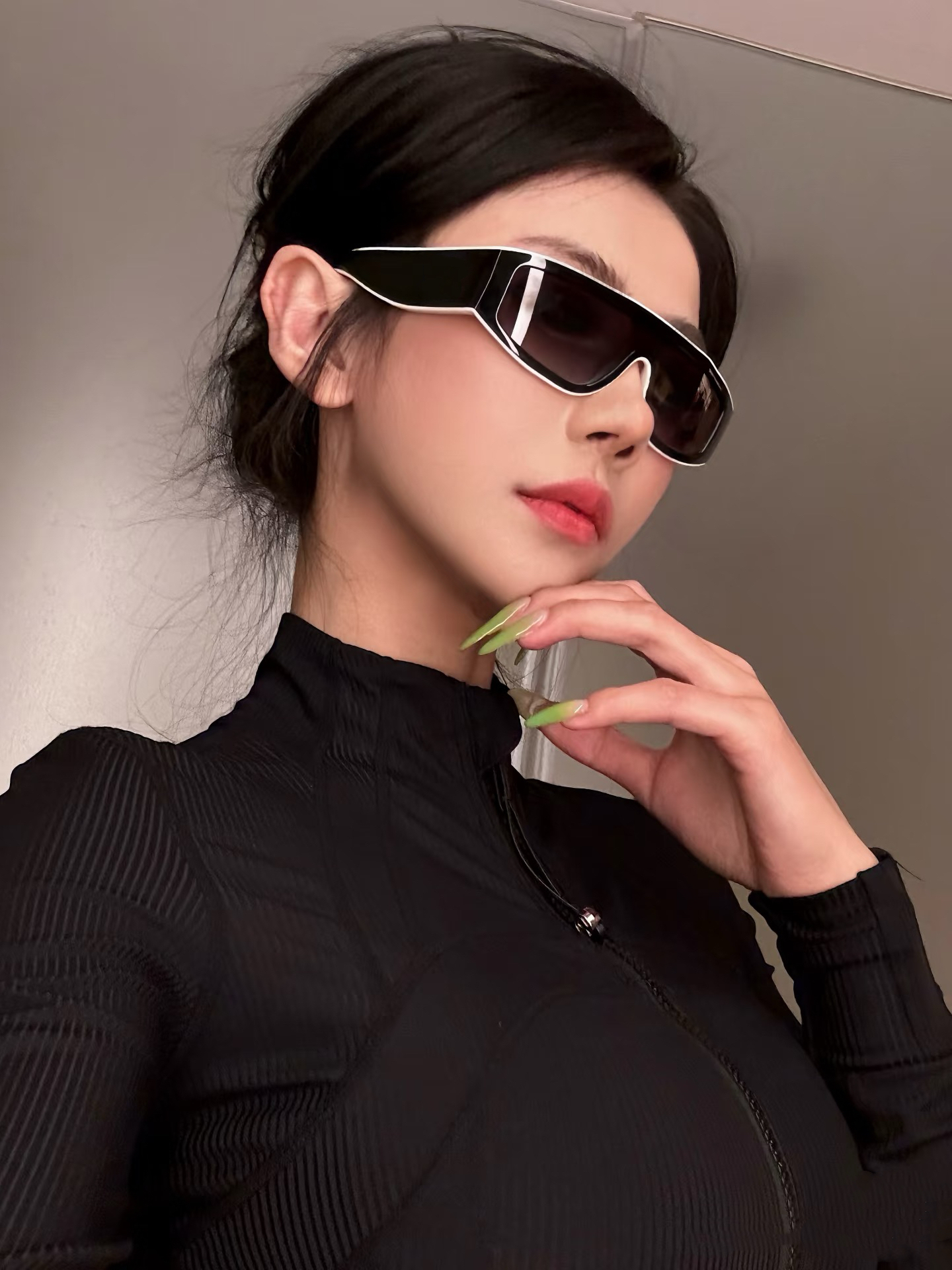 2025新款时尚百搭黑色潮款方圆框潮流太阳镜 S888