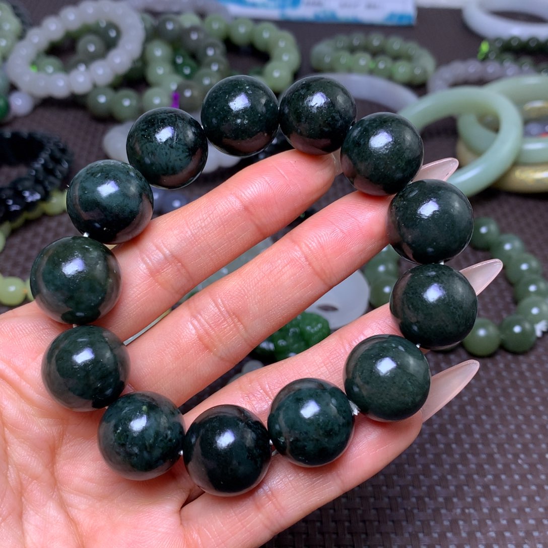 未镶嵌手串和田玉卡18