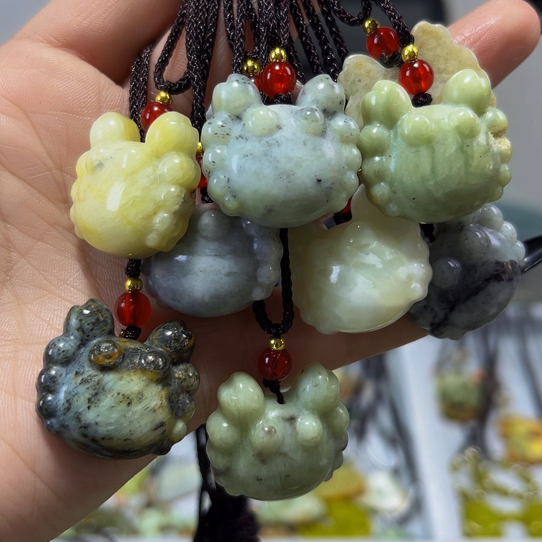 蛇纹石玉未镶嵌颈饰多样性发一单