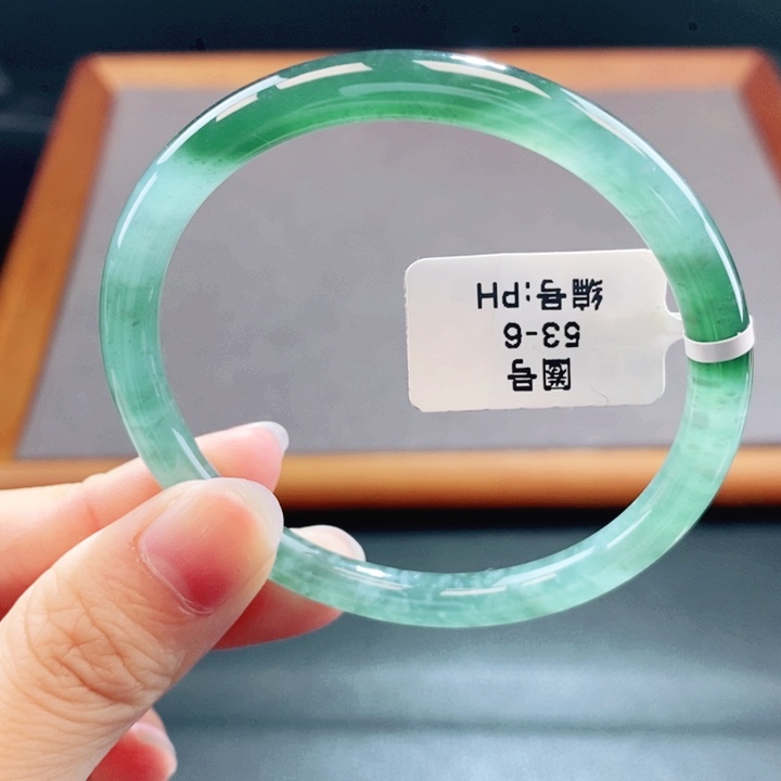翡翠未镶嵌手镯翡翠手镯35
