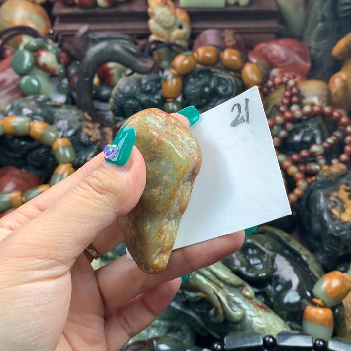 岫岩河磨玉（透闪石质玉）把件未镶嵌