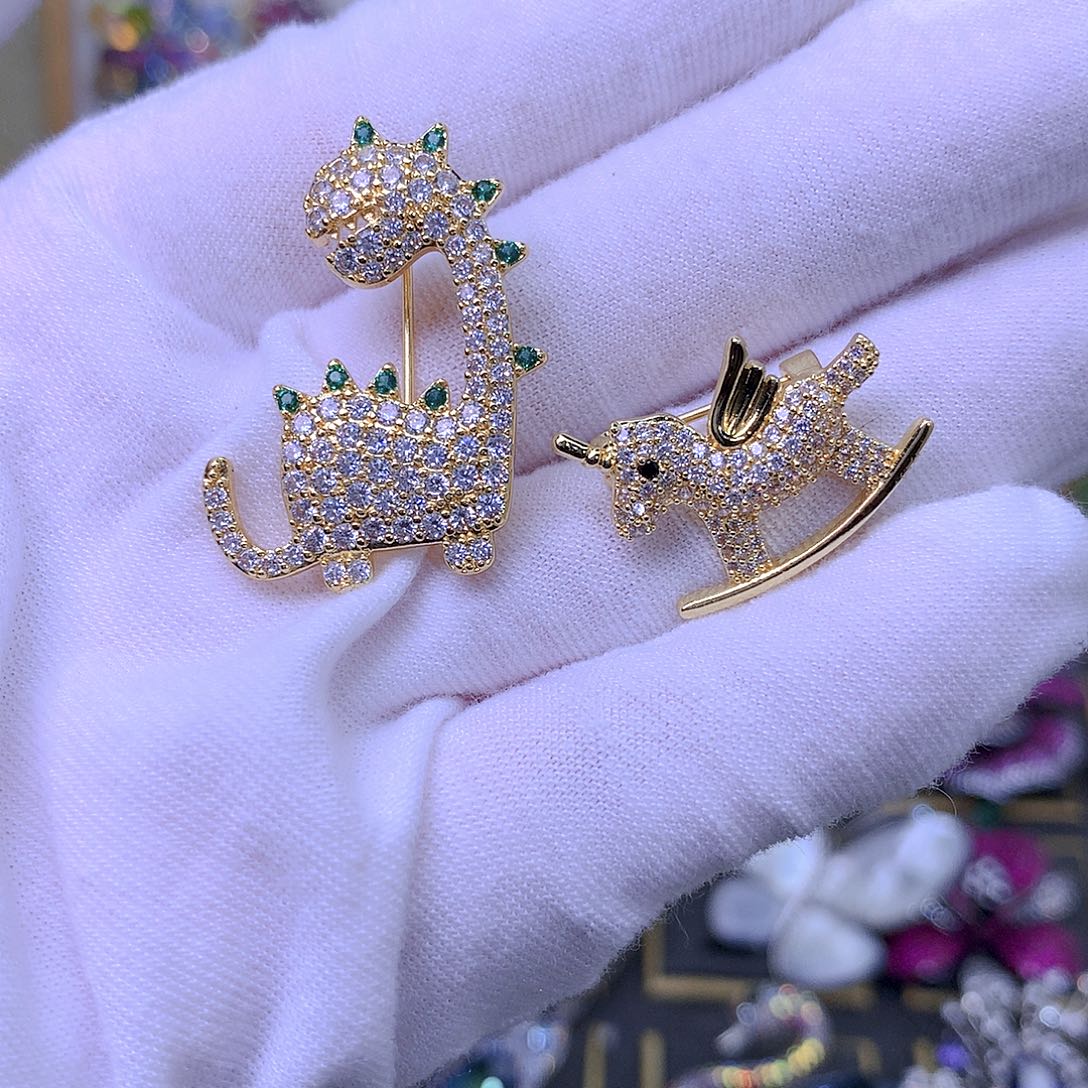 合成立方氧化锆铜胸针胸针