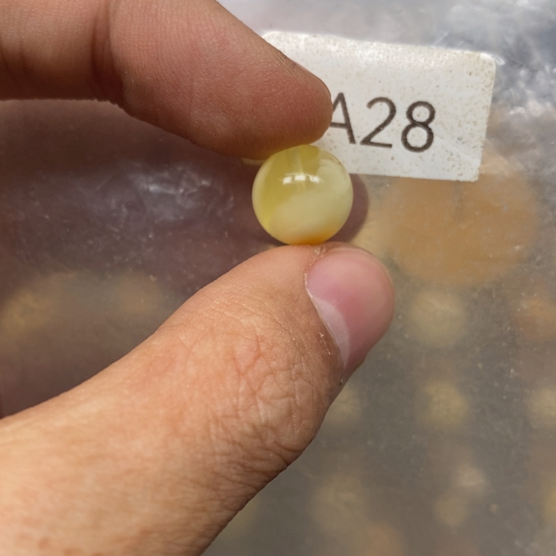 为***玄蜜蜡未镶嵌裸石好