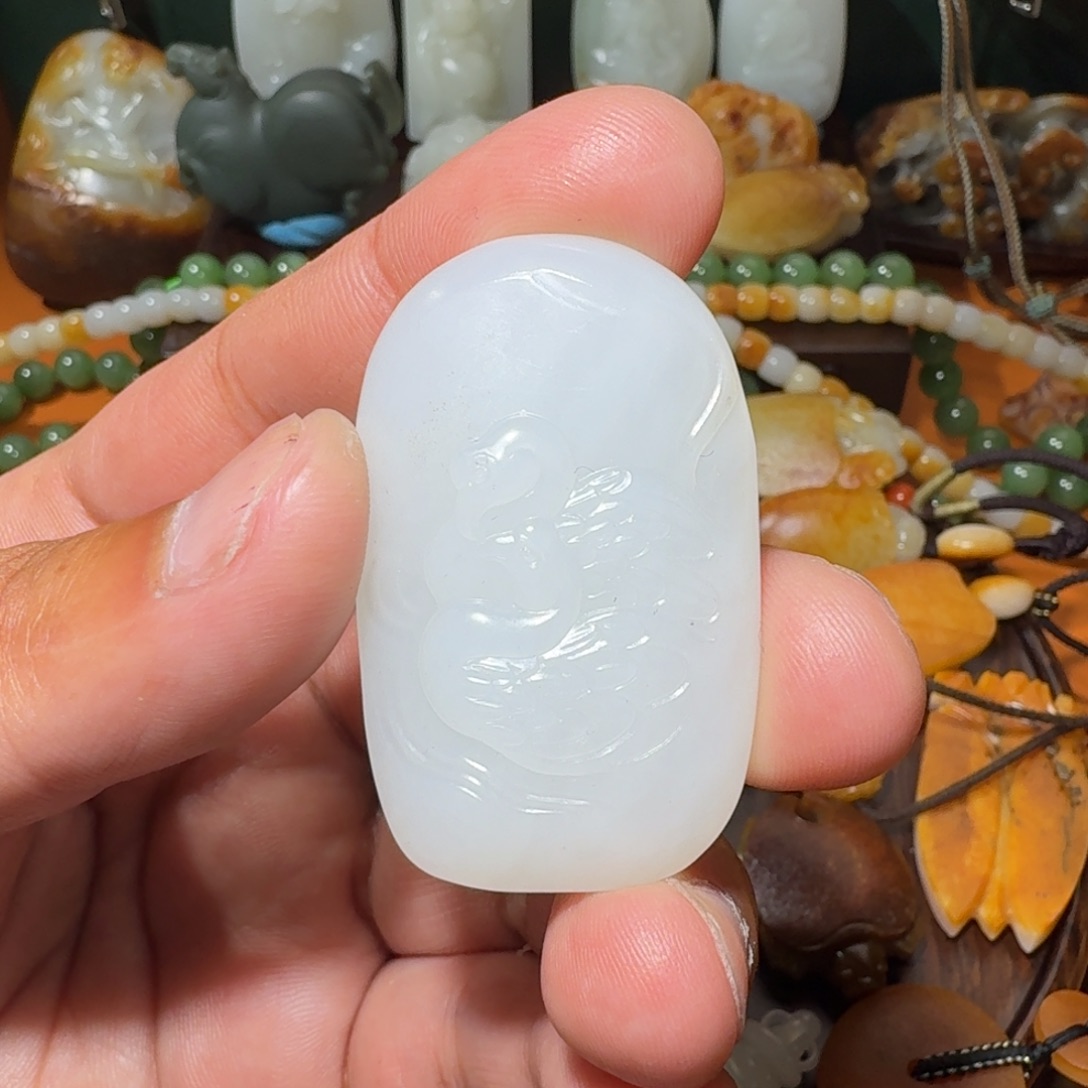 和田玉颈饰未镶嵌