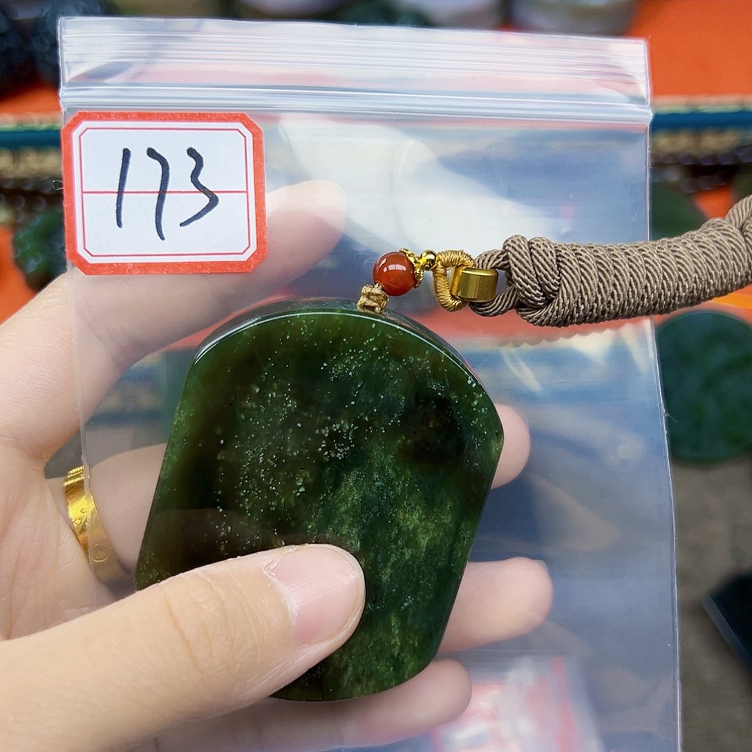 和田玉未镶嵌珠宝半成品