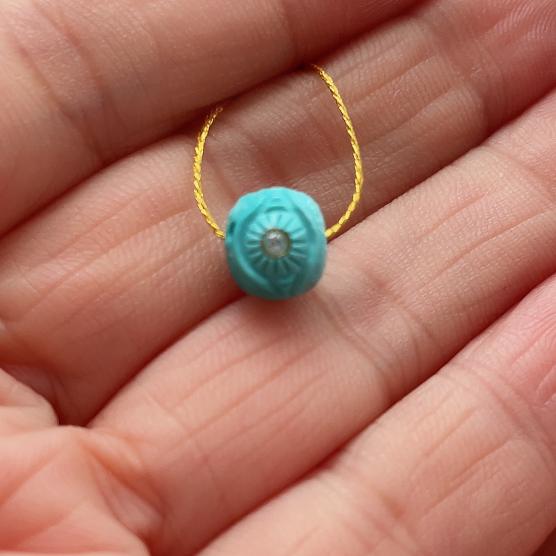 绿松石颈饰未镶嵌