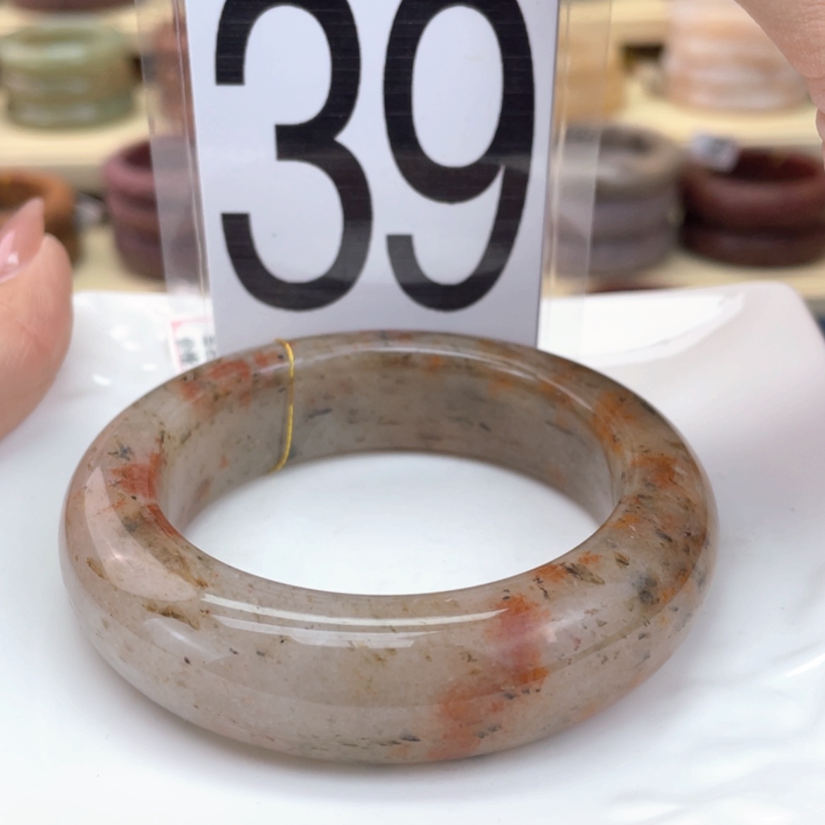 【闪购商品】石英质玉手镯未镶嵌