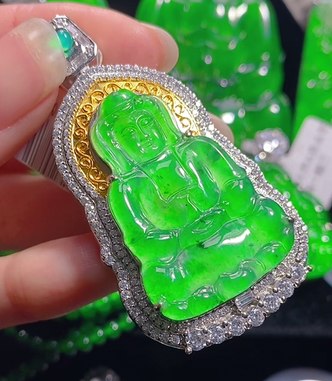 天然A货翡翠阳吊坠