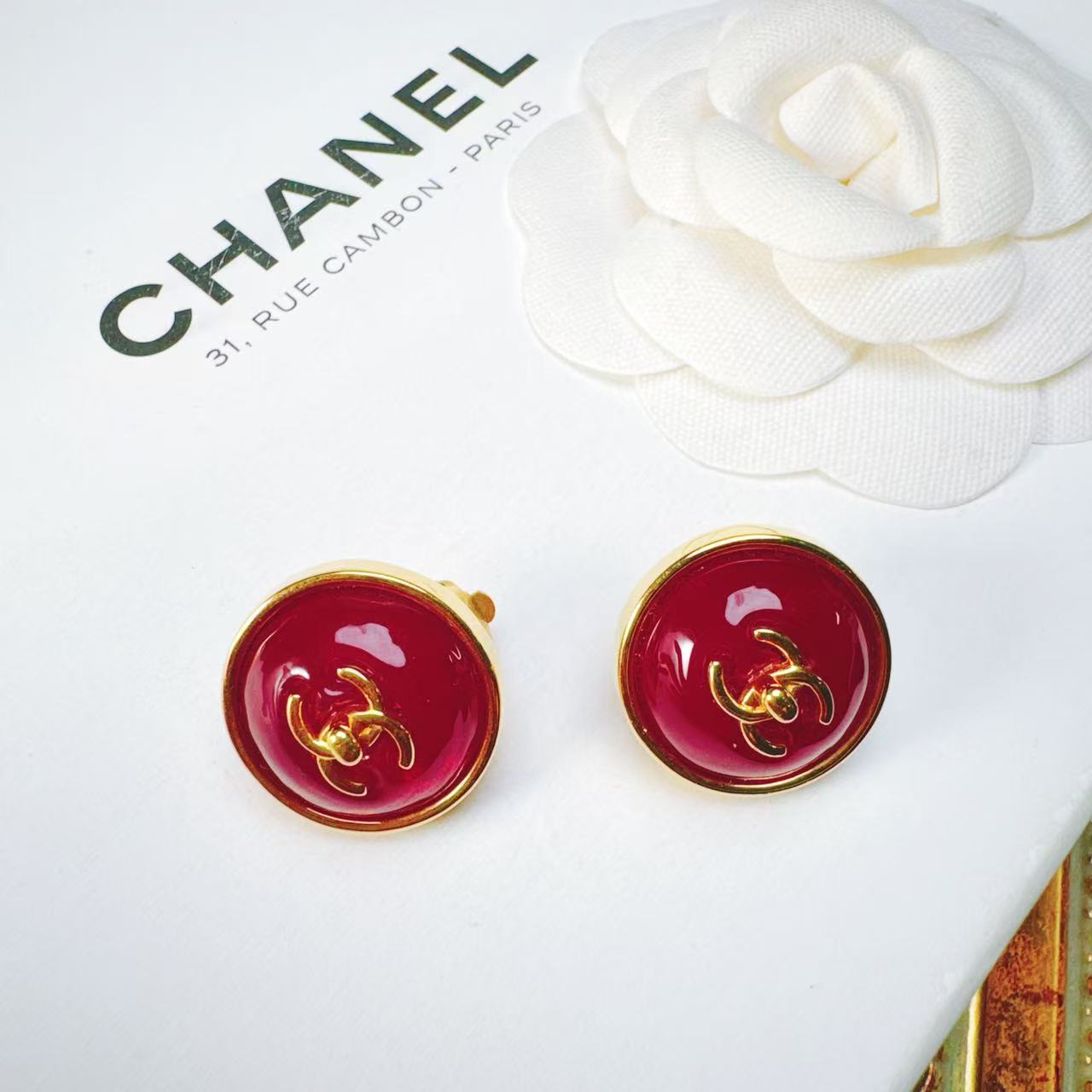 95新 Chanel/香奈儿 柚礼中古/香奈儿书包扣红琉璃耳夹cg508214