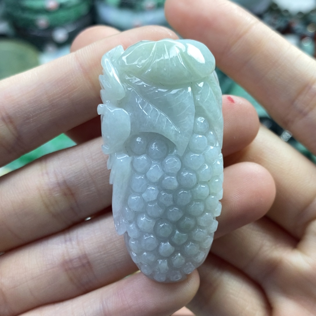 翡翠未镶嵌颈饰吊坠