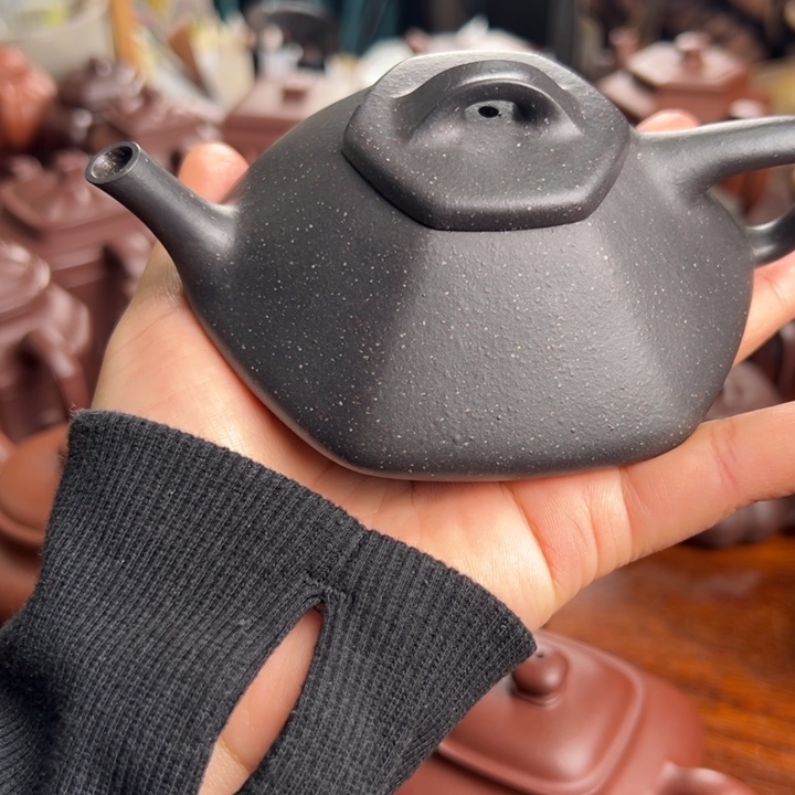 紫砂茶壶读****草青灰合瓢