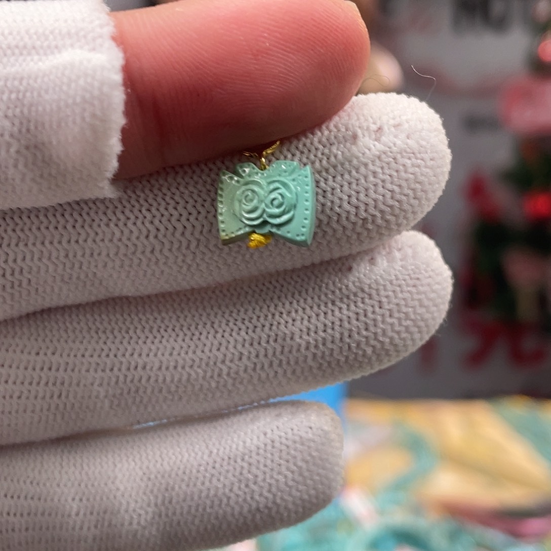 绿松石未镶嵌挂件