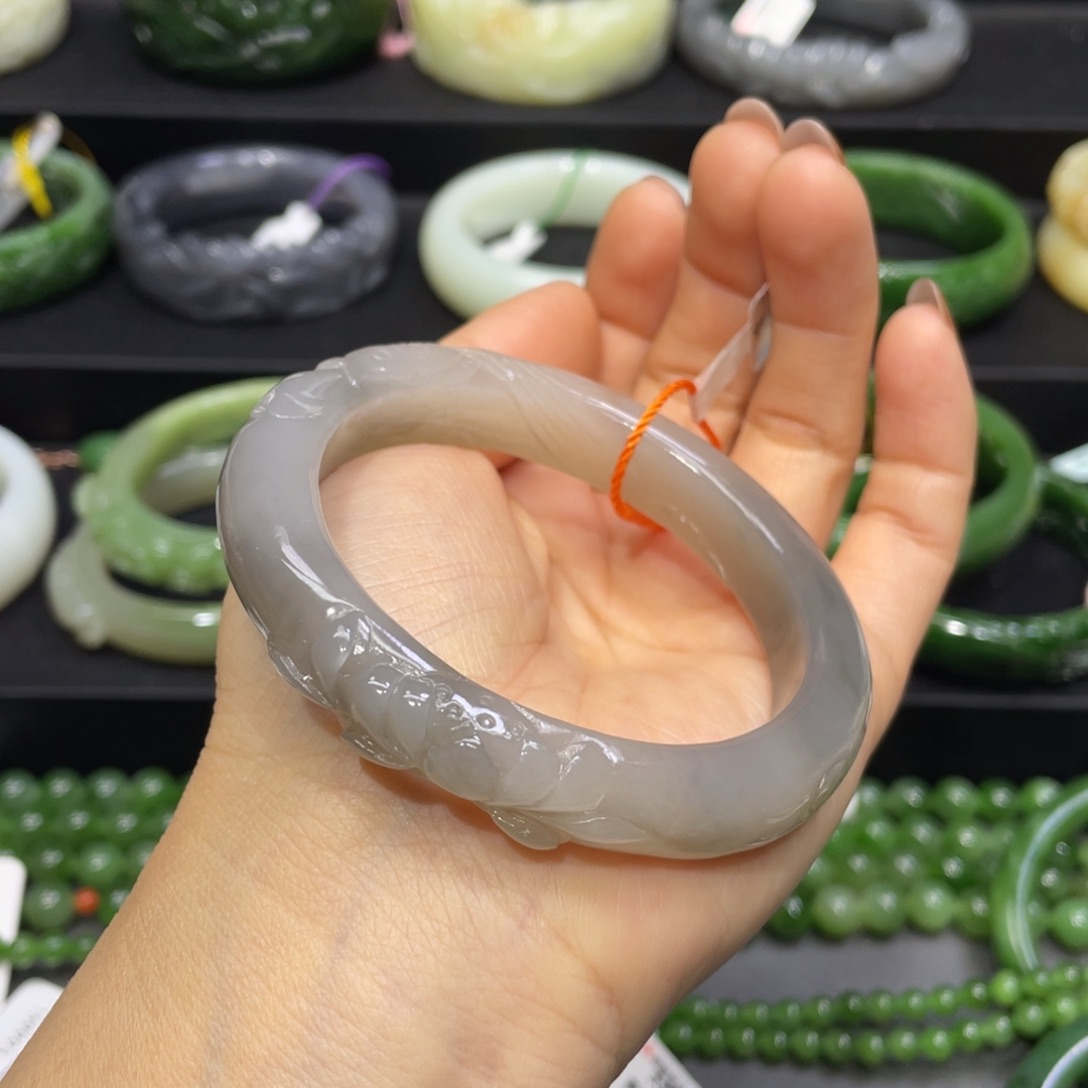 和田玉手镯56+圈口 编号85未镶嵌