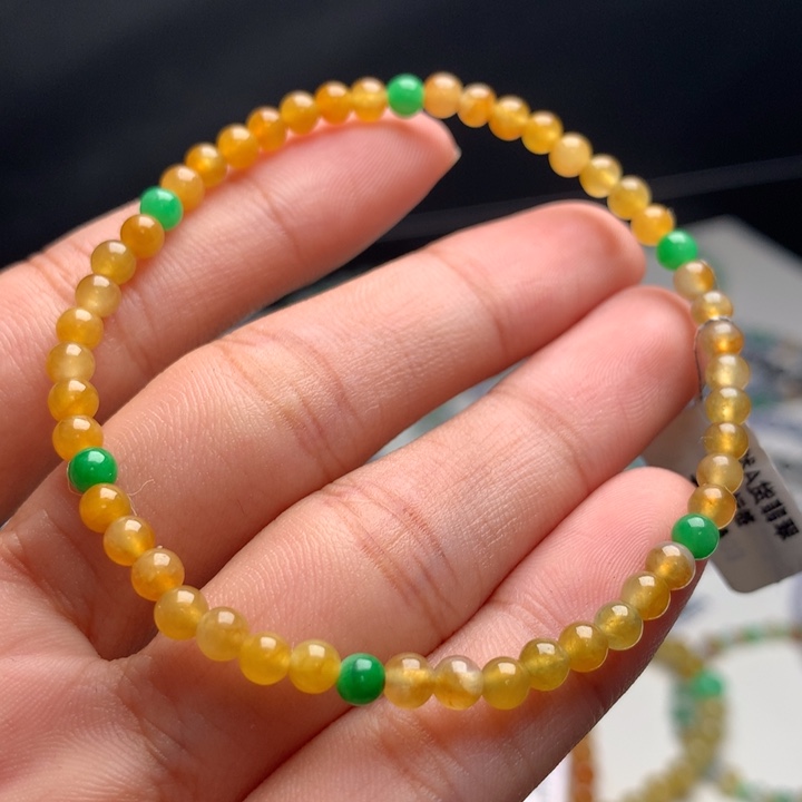 翡翠手镯未镶嵌卡