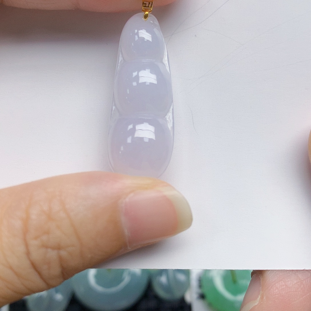 翡翠18K金镶嵌颈饰5555