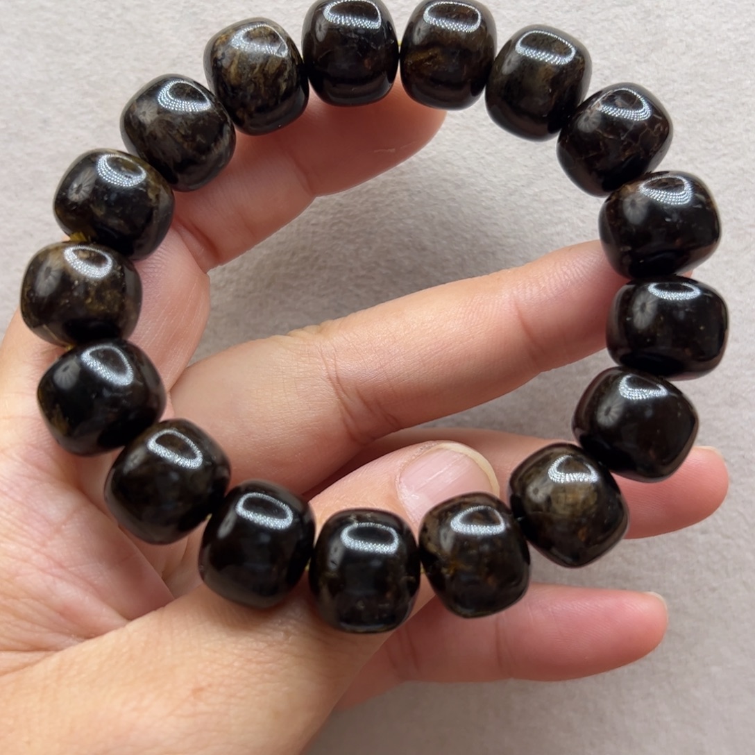 琥珀未镶嵌珠宝奇石14+