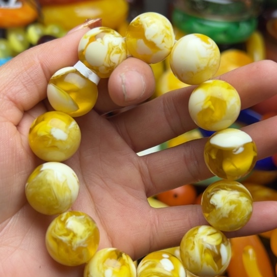 琥珀手串未镶嵌蜜蜡