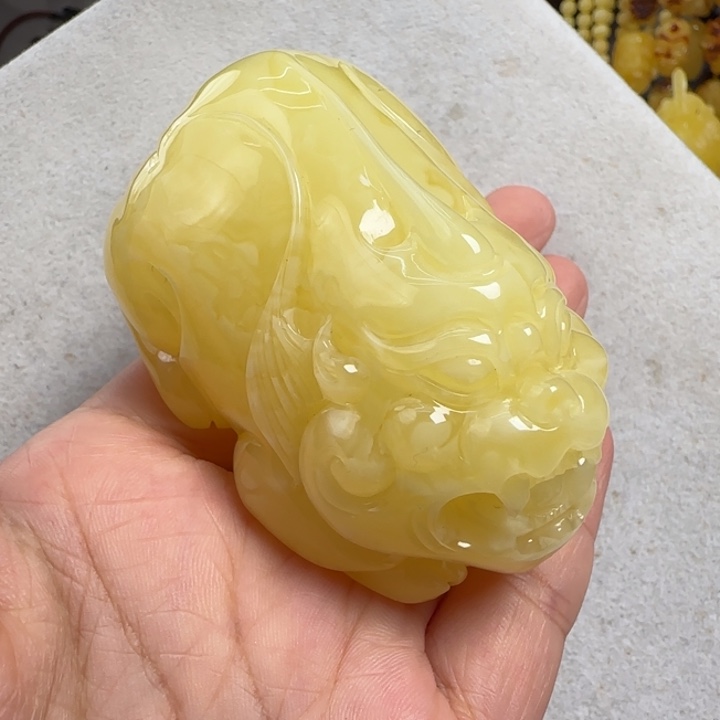 蜜蜡未镶嵌珠宝奇石