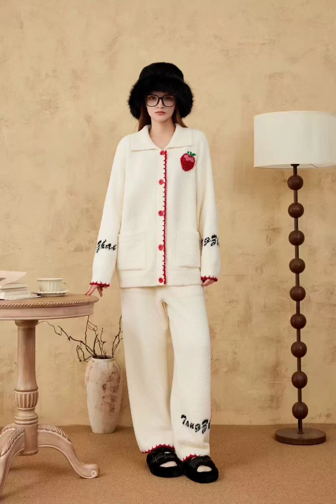 【吕公子专属】2025秋冬季新款半边绒睡衣女草莓甜美休闲家居服套装