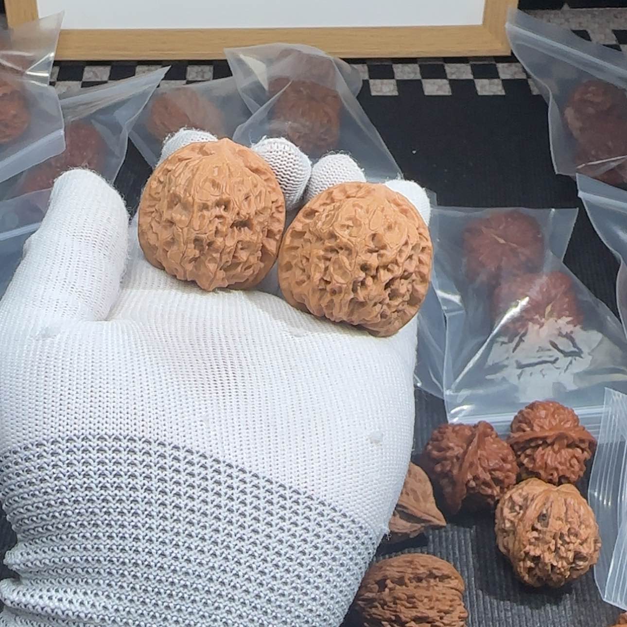 【闪购商品】文玩核桃把件玉狮子