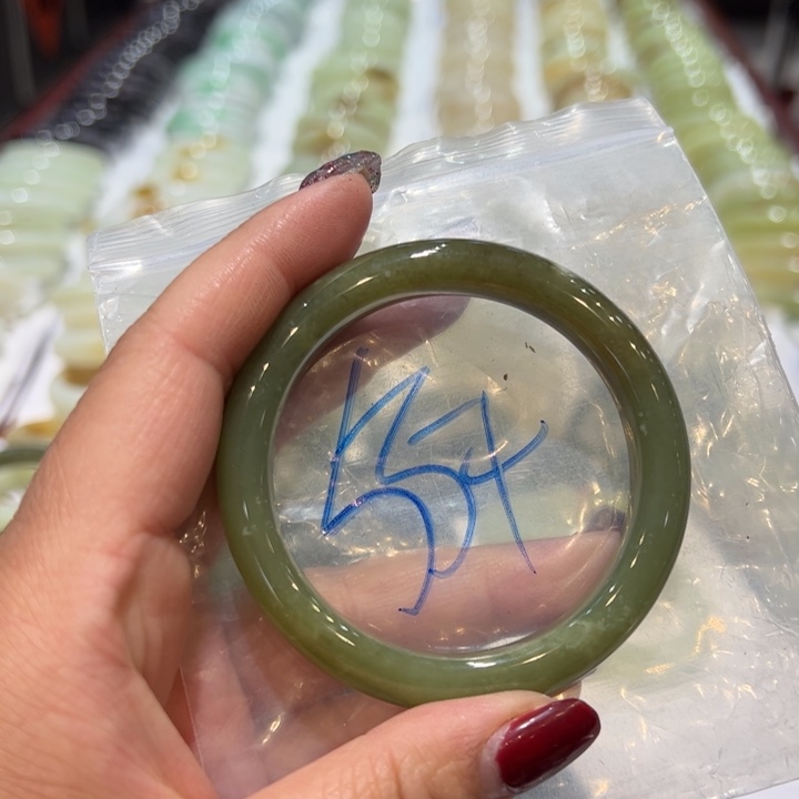 和田玉（糖玉）手镯未镶嵌