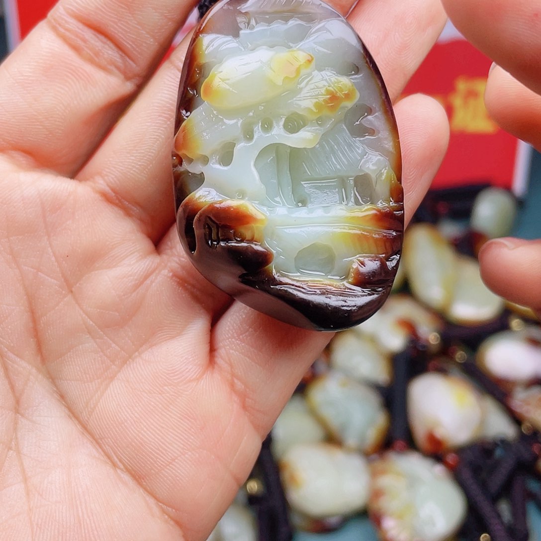 和田玉颈饰未镶嵌