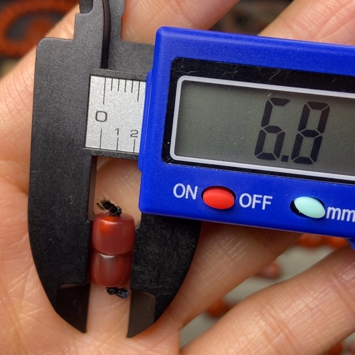 南红玛瑙配饰未镶嵌