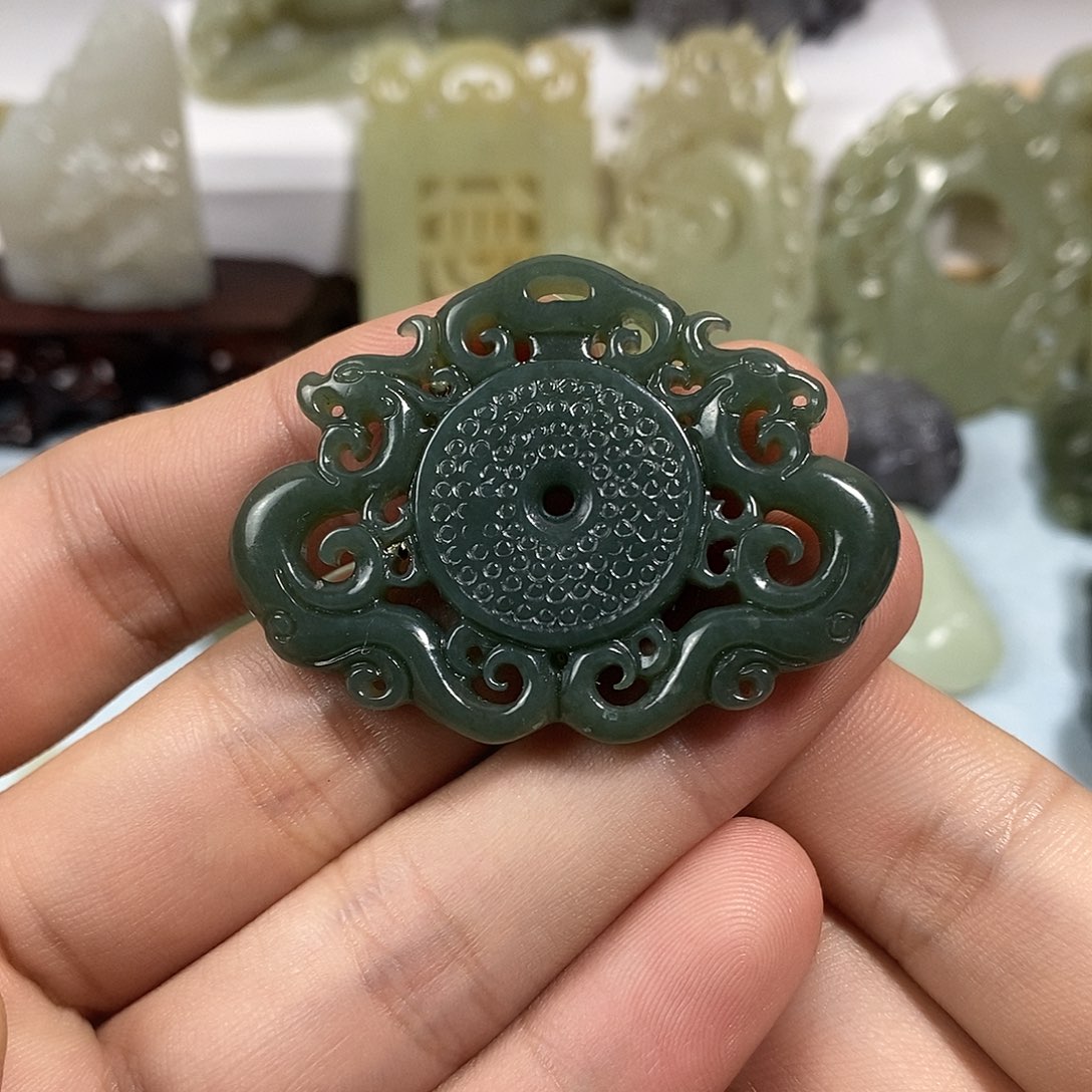 和田玉未镶嵌挂件