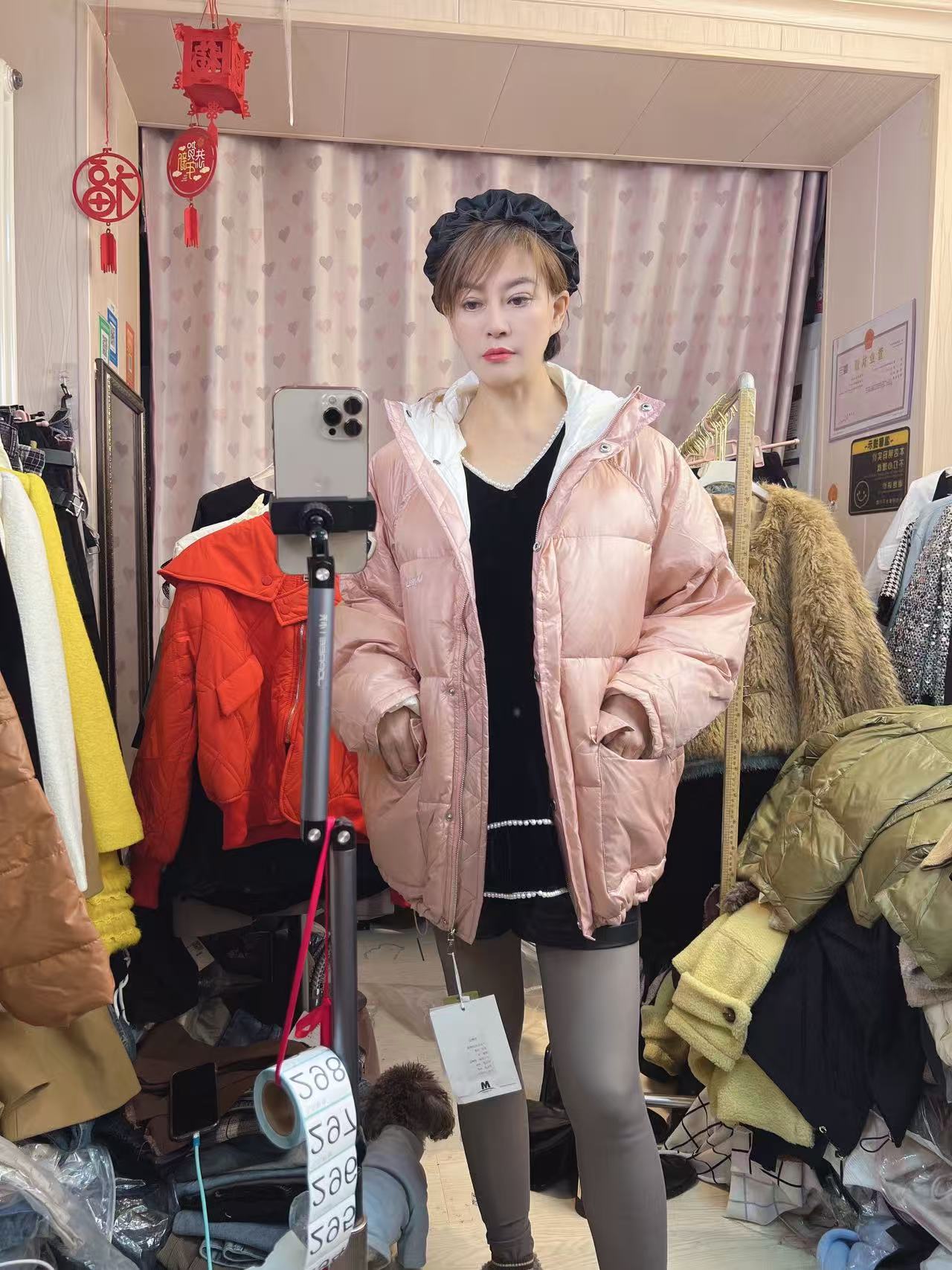 连帽冬季2025新款宽松羽绒服