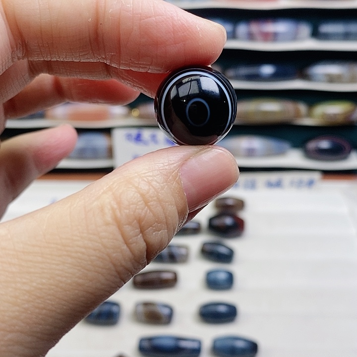 忽***品玛瑙/玉髓未镶嵌颈饰