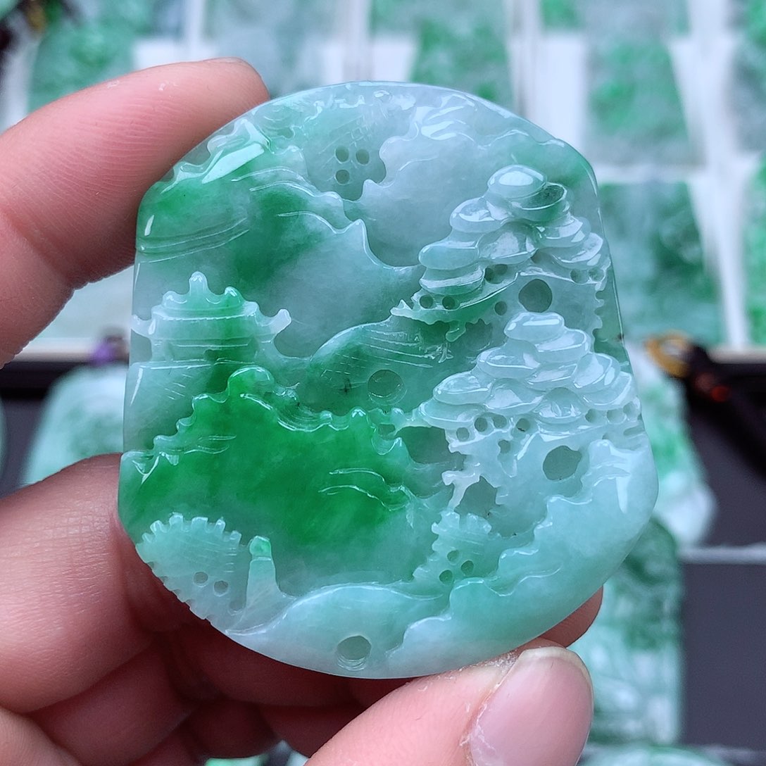 翡翠颈饰未镶嵌翡翠吊坠