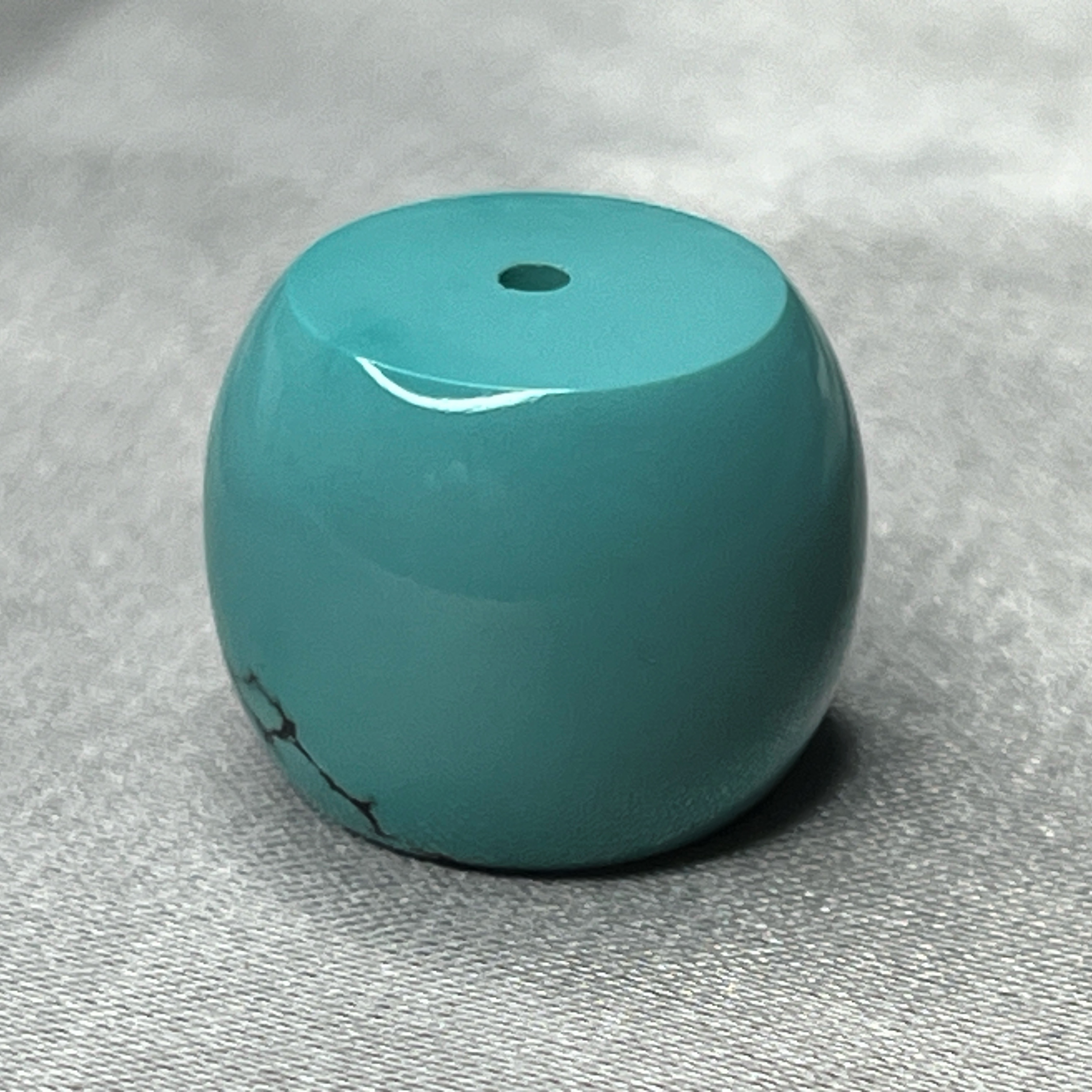 高品质绿松直切鼓珠，尺寸15.8x12.8mm重5.55克