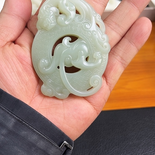 和田玉吊坠未镶嵌